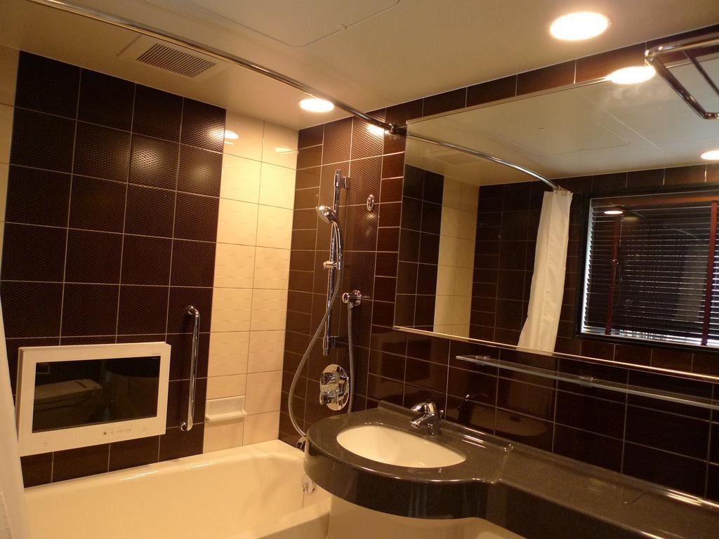 Hotel Coco Grand Ueno Shinobazu Tokyo Bagian luar foto